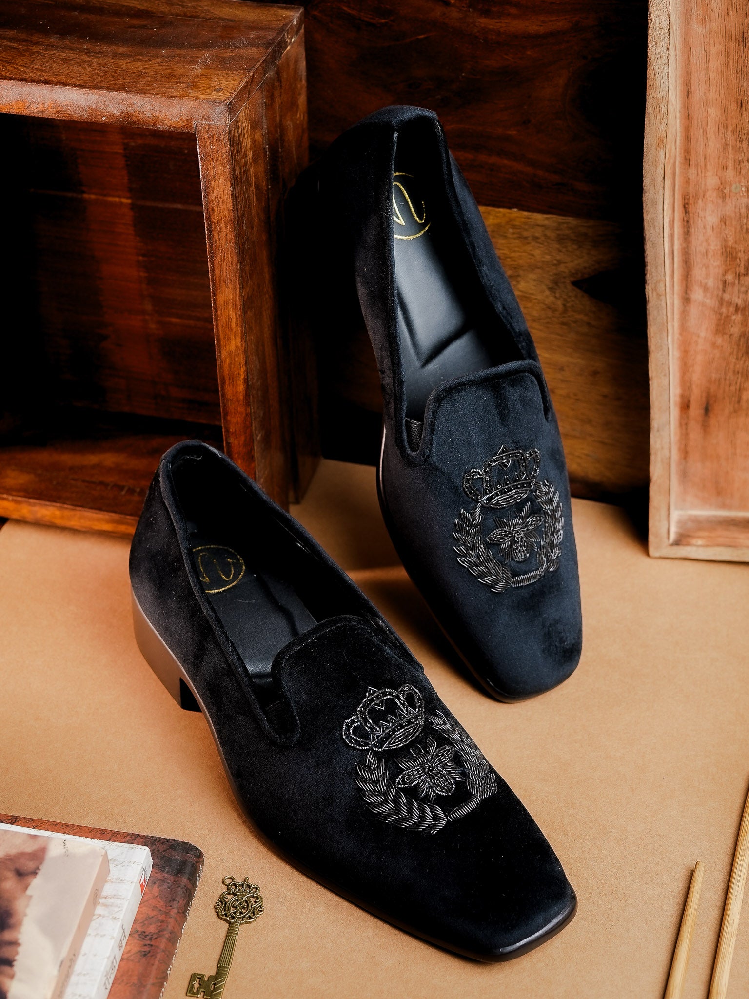 NR By Nidhi Rathi Black Smart Casual Casual Shoes