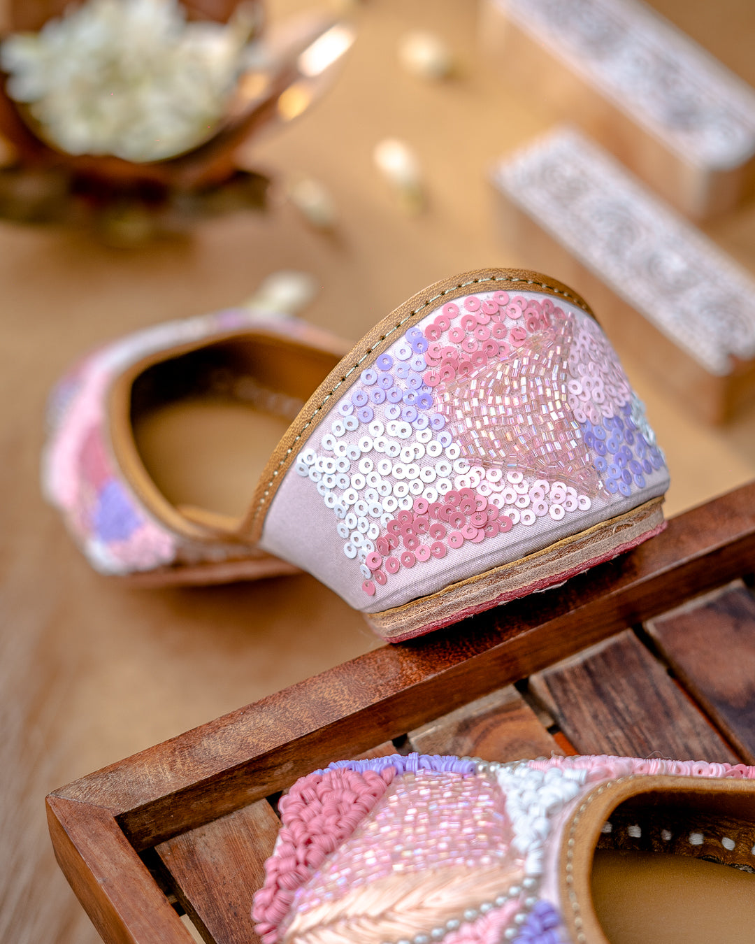 Women Embroidered Mojaris Flats